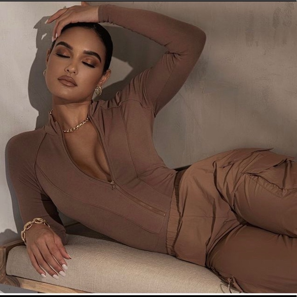 Cocoa fitted bodysuit - NWOT